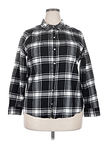 Croft & Barrow Long Sleeve Button-Down Shirt (view 1)