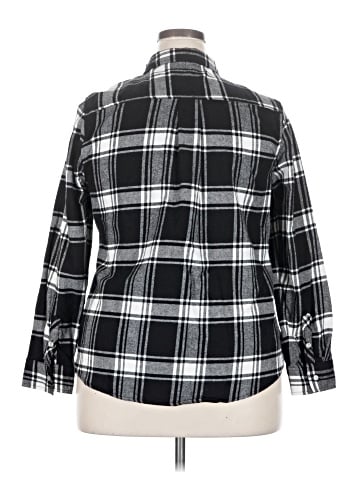Croft & Barrow Long Sleeve Button-Down Shirt (view 2)