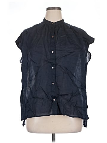 Club Monaco Sleeveless Button-Down Shirt (view 1)