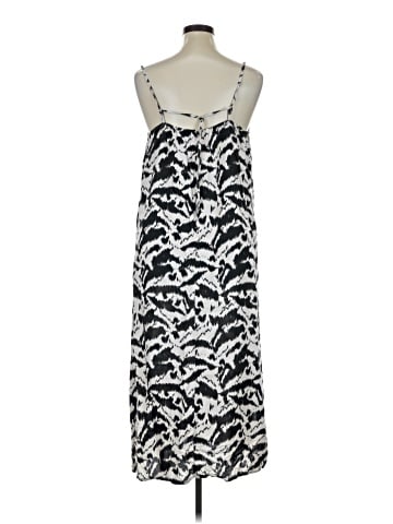 Old Navy Casual Dress (view 2)