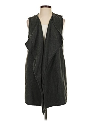 Gap Outlet Vest (view 1)