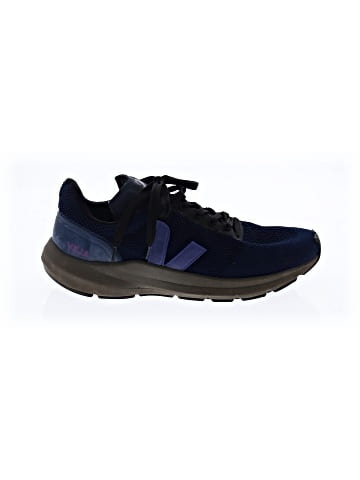 VEJA Sneakers (view 1)