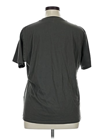 Uniqlo Short Sleeve T-Shirt (view 2)