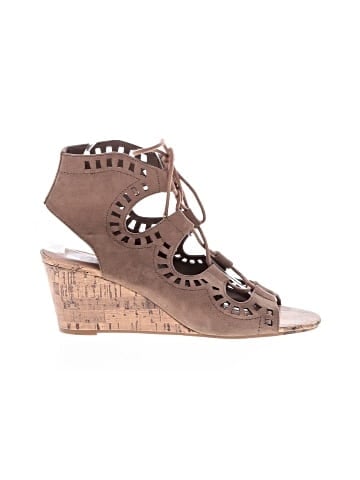 DV Wedges (view 1)