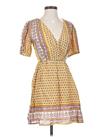 Urban Outfitters Casual Dress (view 1)