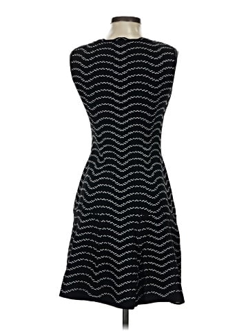 John & Jenn Casual Dress (view 2)