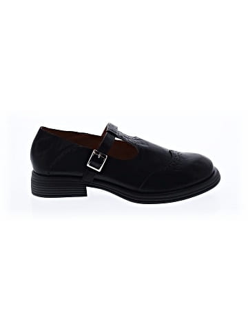 Unbranded Flats (view 1)