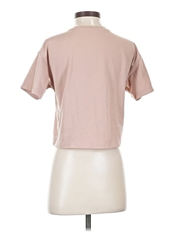 Uniqlo Short Sleeve T-Shirt (view 2)