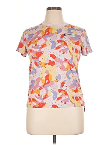 Nike Short Sleeve T-Shirt (view 1)