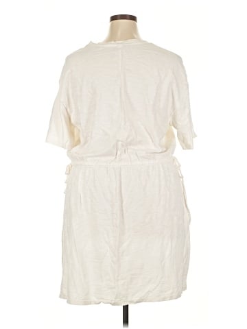 Old Navy Casual Dress (view 2)