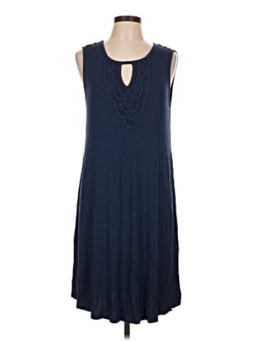Chelsea & Theodore Casual Dress (view 1)