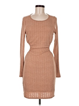 Le Lis Casual Dress (view 1)