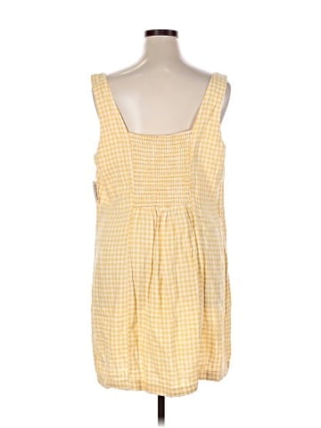 Old Navy Casual Dress (view 2)