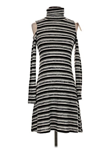 American Eagle Outfitters Casual Dress (view 1)