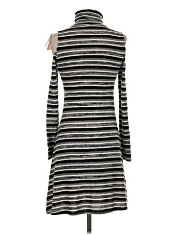 American Eagle Outfitters Casual Dress (view 2)