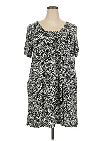 Simply Vera Vera Wang Casual Dress (view 1)