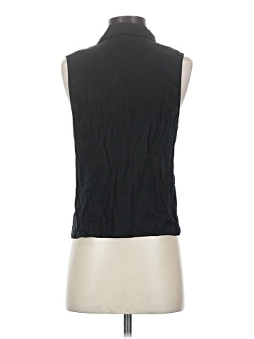 H&M Sleeveless Button-Down Shirt (view 2)