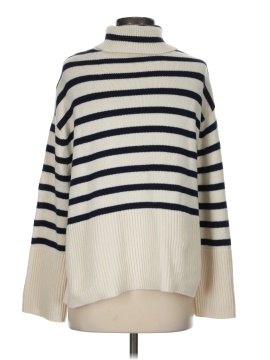 Gap Pullover Sweater (view 2)