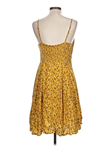 Old Navy Casual Dress (view 2)