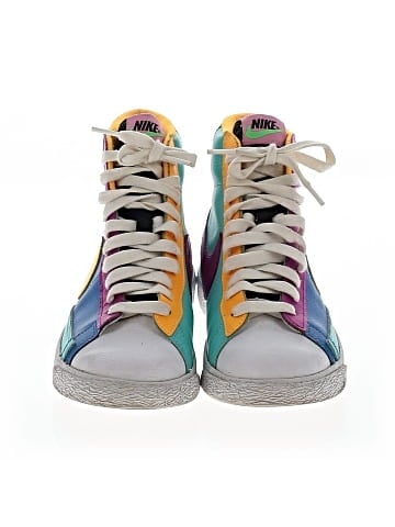 Nike Sneakers (view 2)