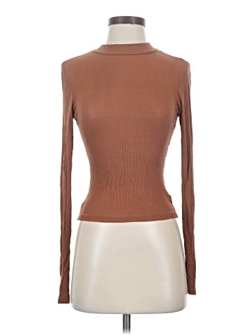 Timing Long Sleeve Top (view 1)