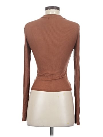 Timing Long Sleeve Top (view 2)