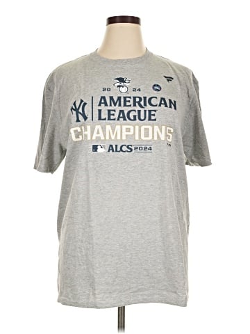 Fanatics Short Sleeve T-Shirt (view 1)