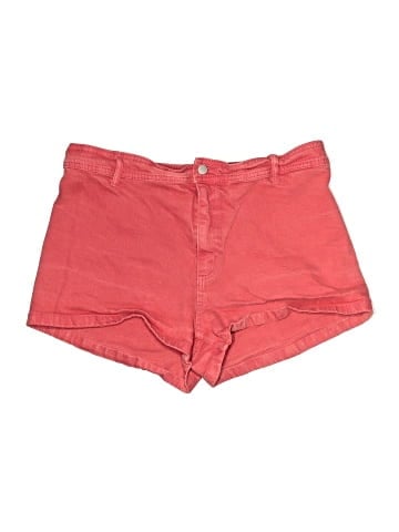Universal Thread Shorts (view 1)