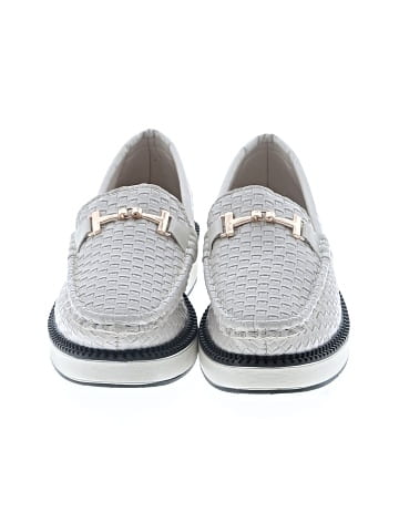 Unbranded Flats (view 2)