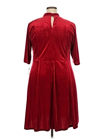 Signature by Robbie Bee Casual Dress (view 2)