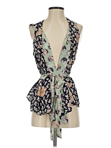 HD in Paris Sleeveless Blouse (view 1)