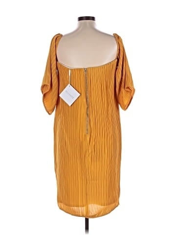 Elliatt Casual Dress (view 2)