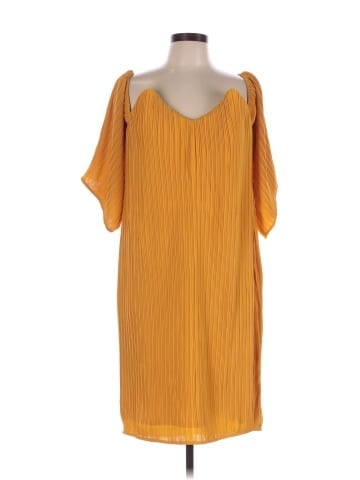 Elliatt Casual Dress (view 1)