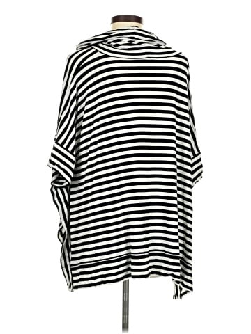 Blue Saks Fifth Avenue 3/4 Sleeve T-Shirt (view 2)