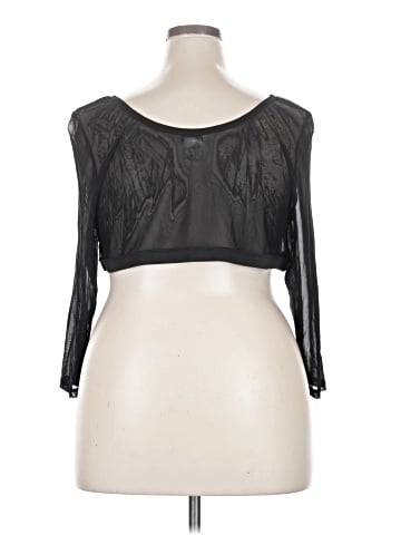 Monroe and Main 3/4 Sleeve Top (view 2)