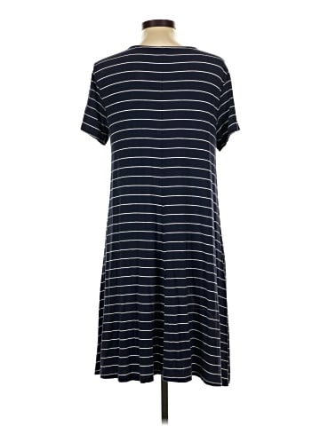 Old Navy Casual Dress (view 2)