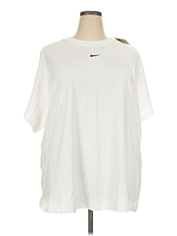 Nike Short Sleeve T-Shirt (view 1)