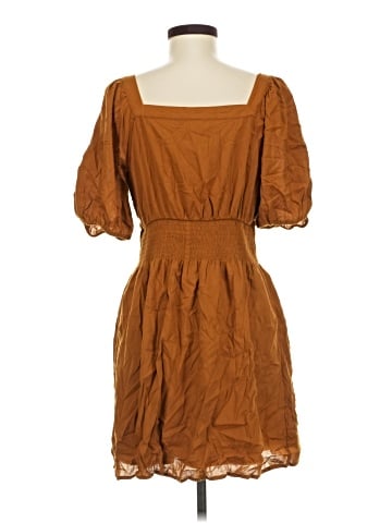 Old Navy Casual Dress (view 2)