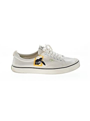 Cariuma Sneakers (view 1)