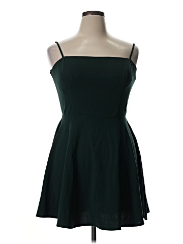 B. Smart Cocktail Dress (view 1)
