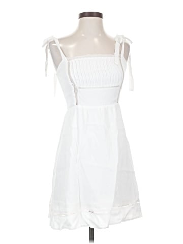 Urban Outfitters Casual Dress (view 1)