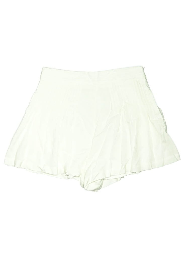 Pre-owned Astr Shorts In Ivory