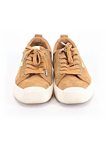 Cariuma Sneakers (view 2)