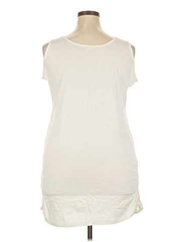 Newport News Sleeveless T-Shirt (view 2)