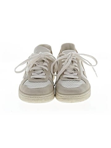 VEJA Sneakers (view 2)