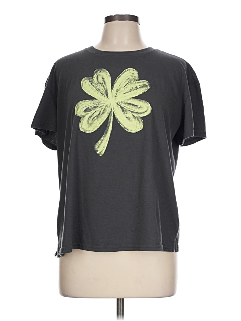 Pre-owned Maurices Short Sleeve T-shirt In Green