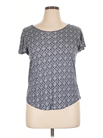 Simply Styled Short Sleeve T-Shirt (view 1)