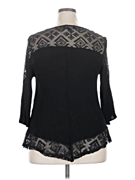 Naif 3/4 Sleeve Blouse (view 2)
