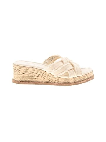 Splendid Wedges (view 1)