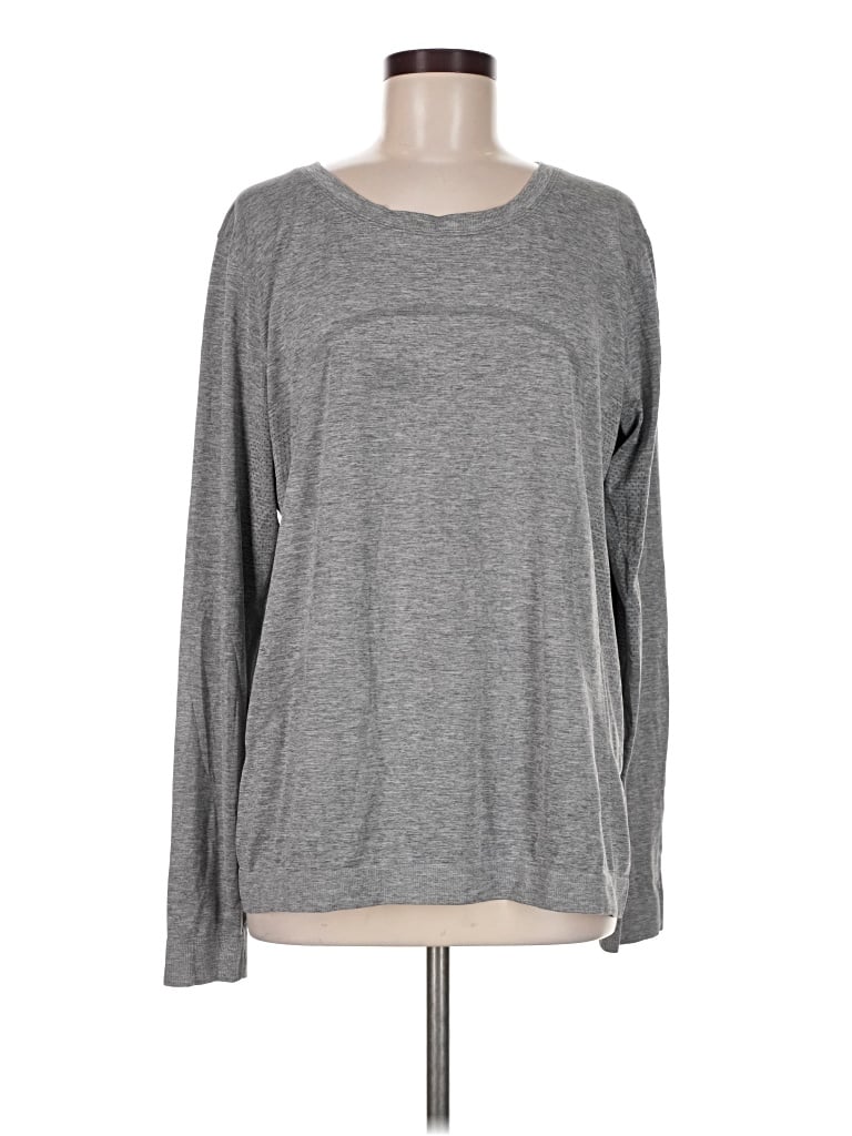 Pre-owned Lululemon Athletica Active T-shirt In Gray